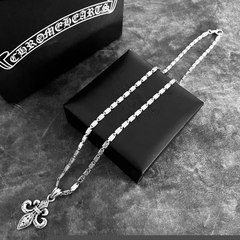 Ch**me He**ts necklaces